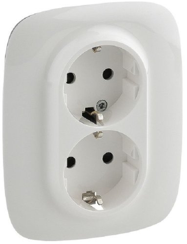 Розетка с заземлением Legrand Valena Allure 1-м. 2 мод. шторки белый картинка